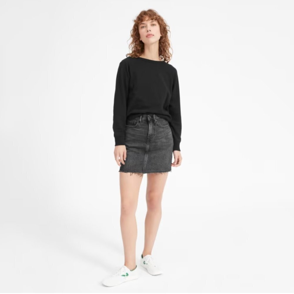 Everlane | NWOT The Denim Skirt Black Wash Distressed Hem Size 26